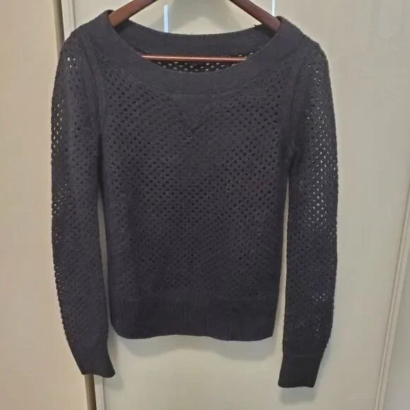 Club Monaco alpaca blend wool sweater (xs) - Picture 7 of 15